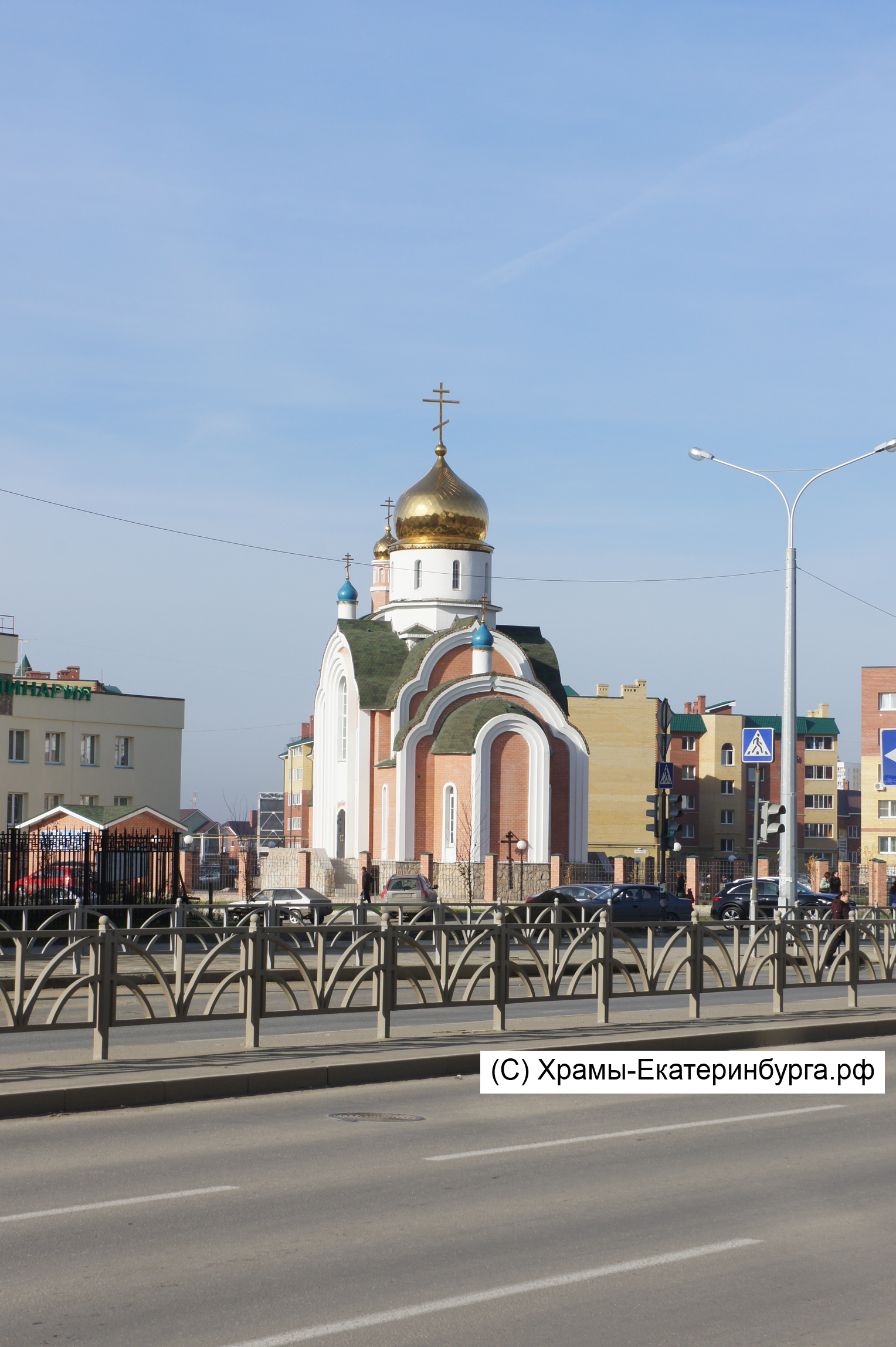 http://xn----7sbbaemlb1arts4ahd0aww1j.xn--p1ai/2012/12/12/hram_vo_imya_knyazya_vladimira.jpg