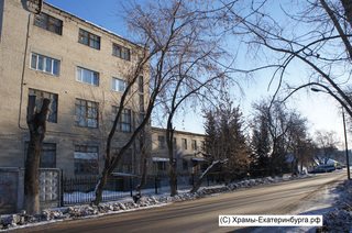 hram_svyatitelya_luki2.jpg